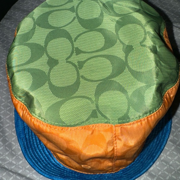 MULTICOLOR COACH BUCKET HAT display picture 1